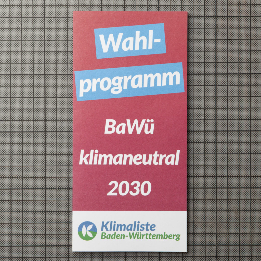 das bild zeigt einen flyer mit der aufschrift "wahlprogramm - bawü klimaneutral 2030"